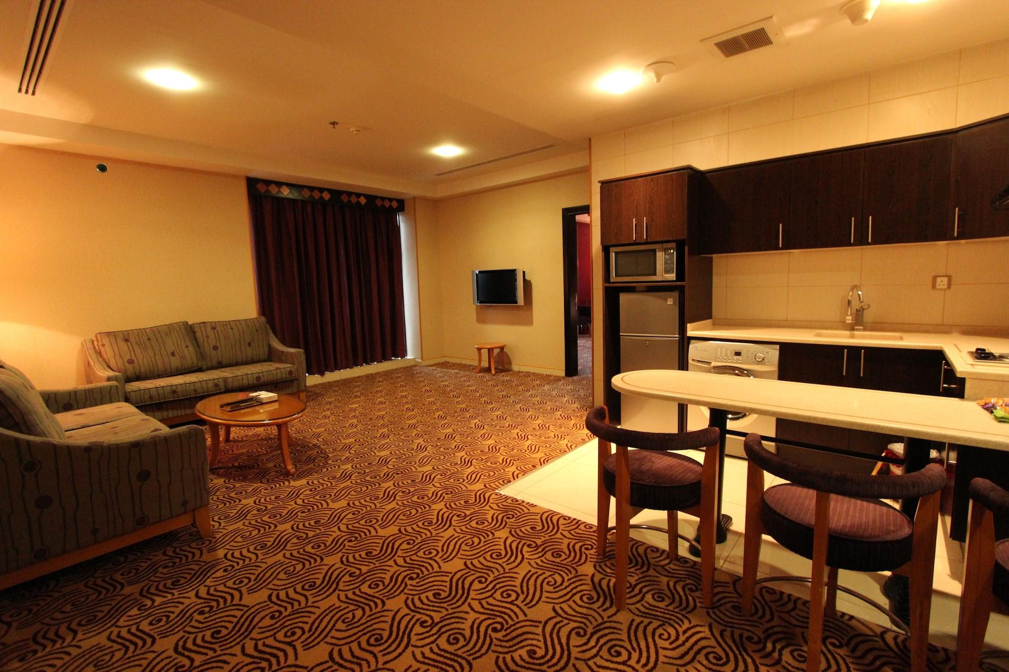 Awaliv International Hotel Ta'if Exterior photo A suite at the hotel
